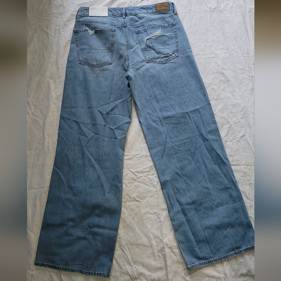 American Eagle Low-Rise Skater Jeans - Picture 2 of 2